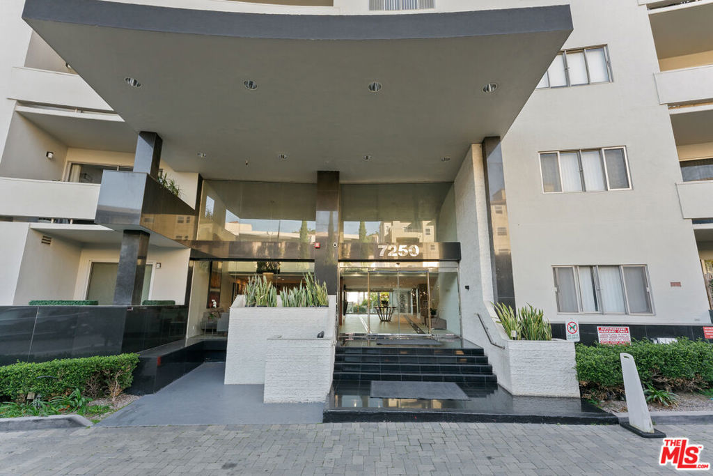 7250 Franklin Avenue #615