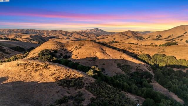 0 Crow Canyon Road, Castro Valley CA: https://media.crmls.org/mediaz/fdfd0860-c562-454d-b5e1-7bd188dcb121.jpg