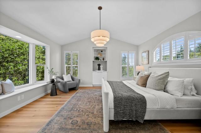 3554 Oak Knoll Drive, Redwood City CA: https://media.crmls.org/mediaz/fdfd31b0-e81d-4955-ba55-8da949700acc.jpg