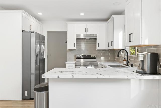 1446 SAN CARLOS PLACE, Escondido CA: https://media.crmls.org/mediaz/fdfd69a4-9534-49a6-8dd3-2c38a3587c64.jpg