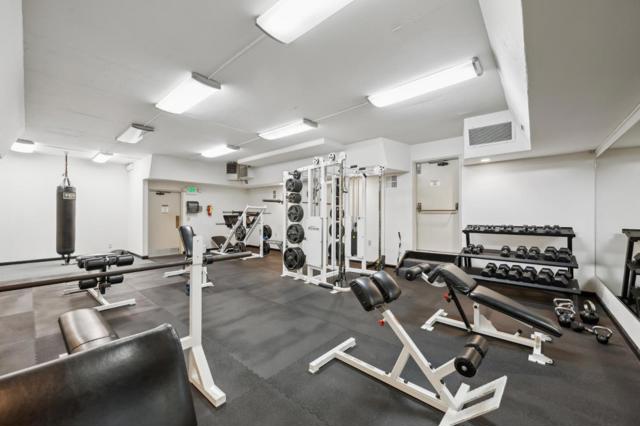 2101 Shoreline Drive, Alameda CA: https://media.crmls.org/mediaz/fdfdcf56-99f5-4462-a771-a3fbe6c521c1.jpg
