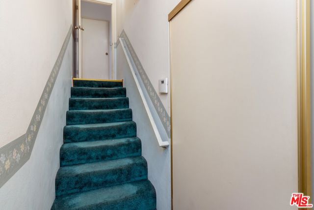 14311 Hartsook Street, Sherman Oaks CA: https://media.crmls.org/mediaz/fdfe06bd-8d54-4808-95c2-503a6674668c.jpg