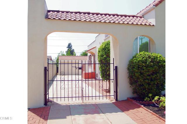 1255 N Dominion Avenue, Pasadena CA: https://media.crmls.org/mediaz/fdfe1217-a064-493a-973a-1fa7d2015ec5.jpg