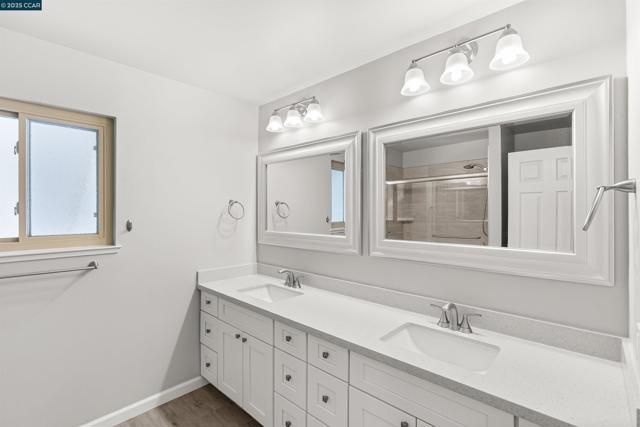 4403 Winterberry Ct, Concord CA: https://media.crmls.org/mediaz/fdfe1b88-eaab-4b7b-bf99-98ebbcea5cf6.jpg