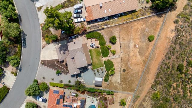 25744 Caryn Ct., Ramona CA: https://media.crmls.org/mediaz/fdfe881f-b402-4c0f-b0d6-7fec0717b75a.jpg