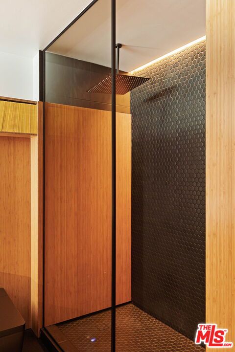 1155 S Grand Avenue, Los Angeles CA: https://media.crmls.org/mediaz/fdfe8fef-2b7f-4a3b-9b2d-4d14729aaf7f.jpg