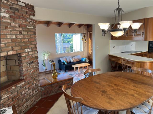 3958 Kenwood Dr, Spring Valley CA: https://media.crmls.org/mediaz/fdfeb061-5110-4c81-af43-62a35bac9c0b.jpg