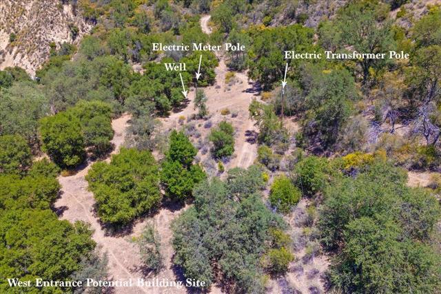 47292 Arroyo Seco Road, Greenfield CA: https://media.crmls.org/mediaz/fdff90f5-6b09-4a8a-ab11-1198548c219d.jpg