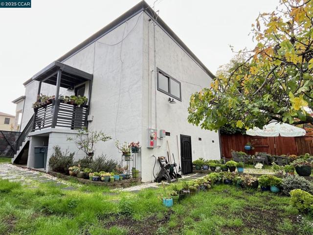620 Kentucky St, Vallejo CA: https://media.crmls.org/mediaz/fe014f02-dad2-4af9-bd5b-5224db2ed6a2.jpg