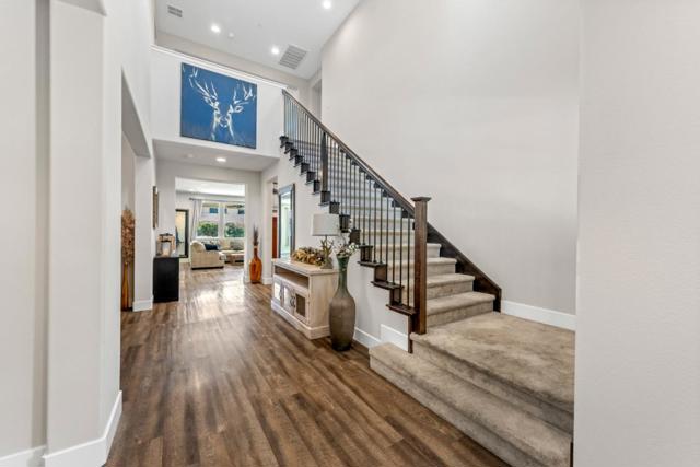 9850 Bobcat Court, Gilroy CA: https://media.crmls.org/mediaz/fe0236bd-d131-47cf-a715-09f63f3ef643.jpg