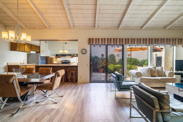 2355 S Gene Autry Trail, Palm Springs CA: https://media.crmls.org/mediaz/fe044676-9b5c-4bb1-af15-125cc2c4eb9b.jpg