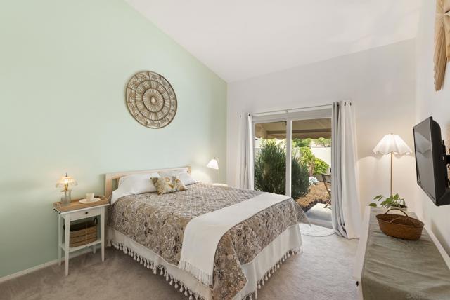 17909 Avenida Alozdra, San Diego CA: https://media.crmls.org/mediaz/fe058cb4-449d-407e-b64c-55d9710b1605.jpg