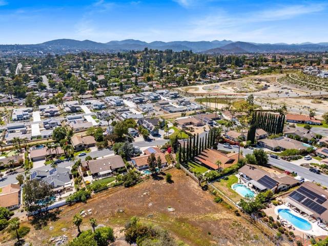 17109 Cloudcroft Dr, Poway CA: https://media.crmls.org/mediaz/fe06131c-3267-4535-9202-de6f54267de0.jpg