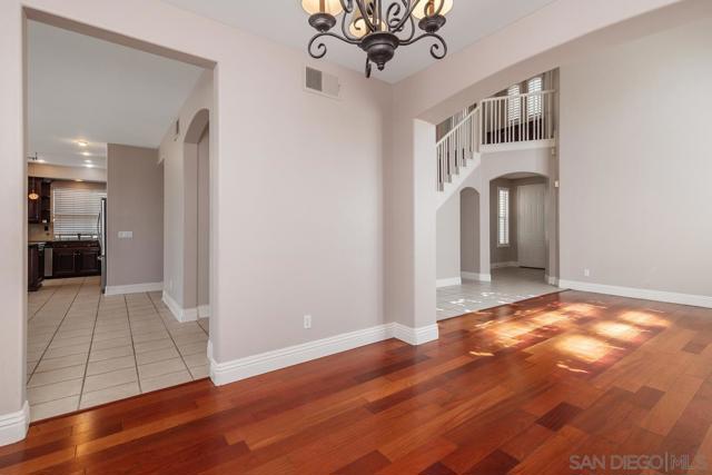 11357 Wills Creek Rd, San Diego CA: https://media.crmls.org/mediaz/fe061348-0cda-4d2f-9e06-6def64c4dd6d.jpg