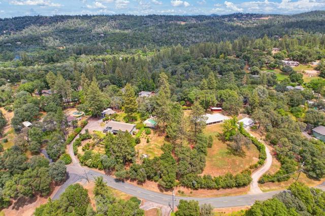 2640 Gayle Lane, Auburn CA: https://media.crmls.org/mediaz/fe06715a-7e08-4a2e-acf1-4194b203893e.jpg