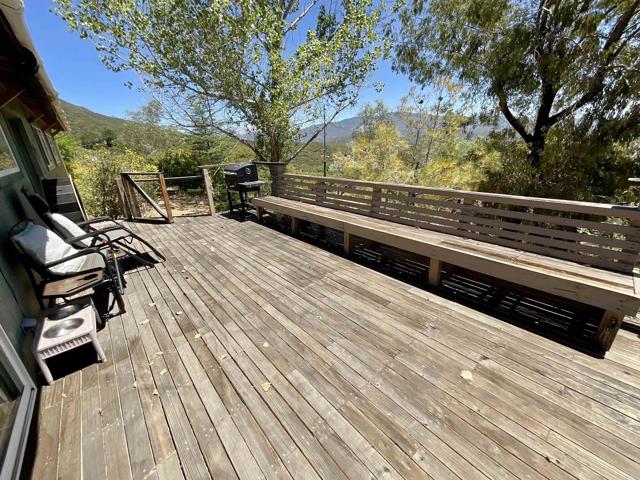 38281 Western Hills Drive, Anza CA: https://media.crmls.org/mediaz/fe06960e-e7d9-4e50-b4a0-43d70154e38e.jpg
