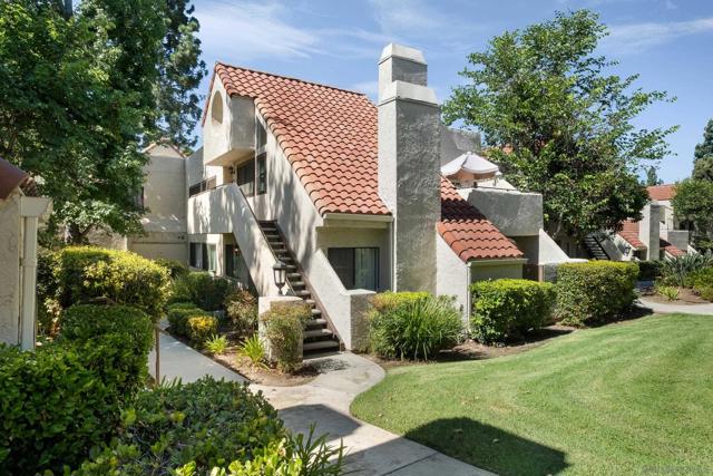 17885 Caminito Pinero, San Diego CA: https://media.crmls.org/mediaz/fe077395-a69d-4694-9e1b-0a3de14a58ae.jpg