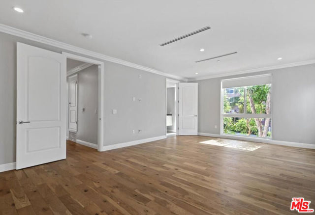 1283 Havenhurst Drive, West Hollywood CA: https://media.crmls.org/mediaz/fe082abc-2182-4401-b91a-ca46f80eb6d9.jpg