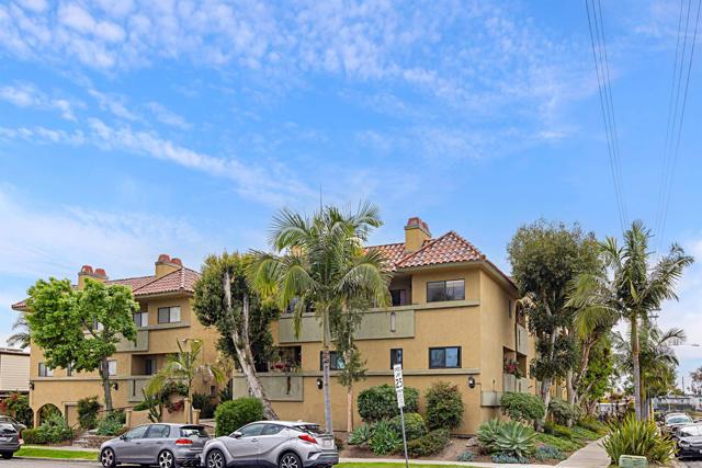 4184 33rd St, San Diego CA: https://media.crmls.org/mediaz/fe087711-d061-43b7-be8b-720e7ce06638.jpg