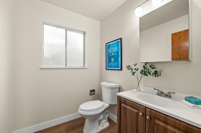 26025 Highland Way, Los Gatos CA: https://media.crmls.org/mediaz/fe090003-9701-4a15-9b95-8f3e11286916.jpg