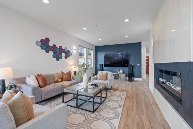 3807 Madrone Avenue, Oakland CA: https://media.crmls.org/mediaz/fe0a005a-428d-4a0a-8017-7a2040e53fd1.jpg