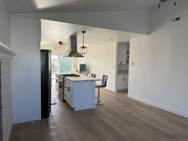 664 Carefree Dr, San Diego CA: https://media.crmls.org/mediaz/fe0a3bd0-aab6-4aeb-99f5-91327a5819e4.jpg
