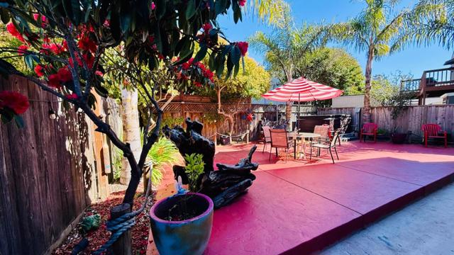 716 Seacliff Drive, Aptos CA: https://media.crmls.org/mediaz/fe0b2ff7-c4fc-452b-a11d-9d7b0fb049ee.jpg