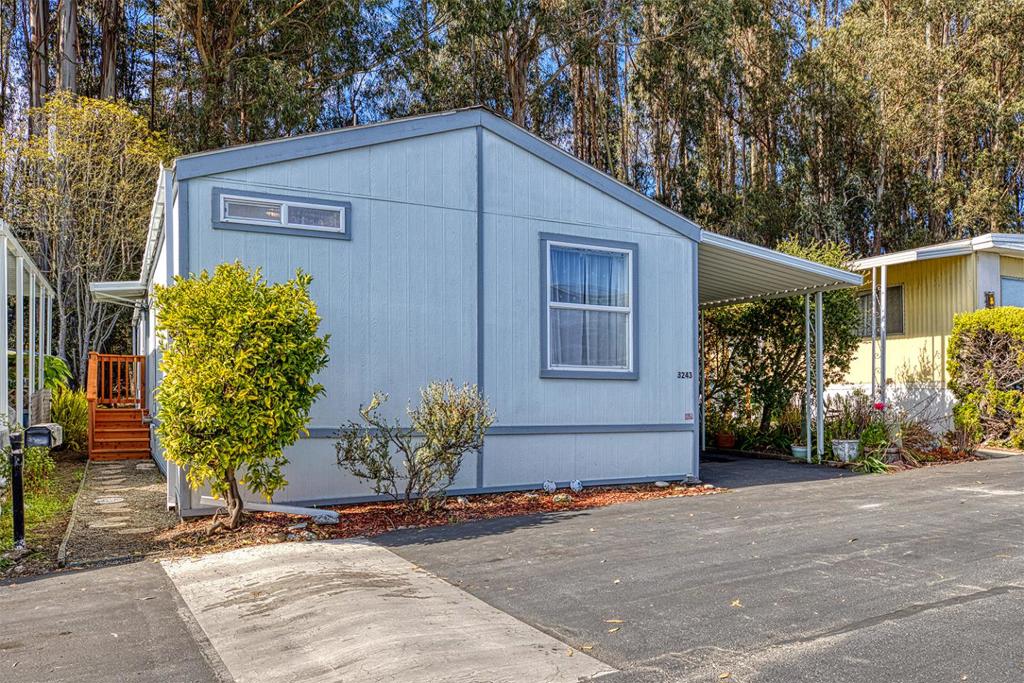 3243 Ashwood Way