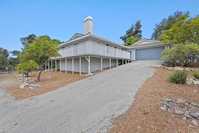Detail Gallery Image 2 of 46 For 2835 Guajome Lake Rd, Oceanside,  CA 92057 - 3 Beds | 2 Baths