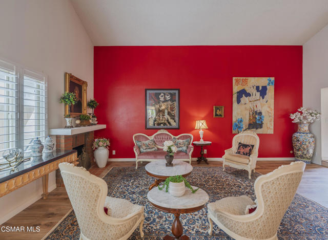 2653 N Broadmoor Avenue, Simi Valley CA: https://media.crmls.org/mediaz/fe0be1ea-ec8d-47ac-b5d8-b3e89618ea47.jpg