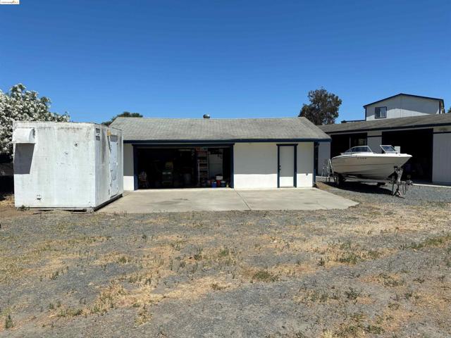 Image 42 of 57 For 2325 Taylor Road  