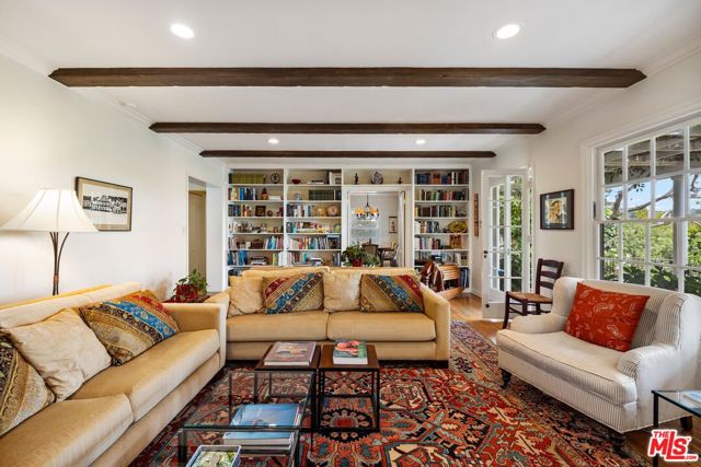 12309 9th Helena Drive, Los Angeles CA: https://media.crmls.org/mediaz/fe0caea7-8ccb-4045-8be3-549b10726b9e.jpg