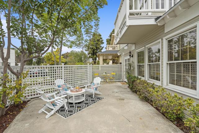 717 C Ave, Coronado CA: https://media.crmls.org/mediaz/fe0cb3f8-a4ab-46f2-9131-2f99466bb1ee.jpg
