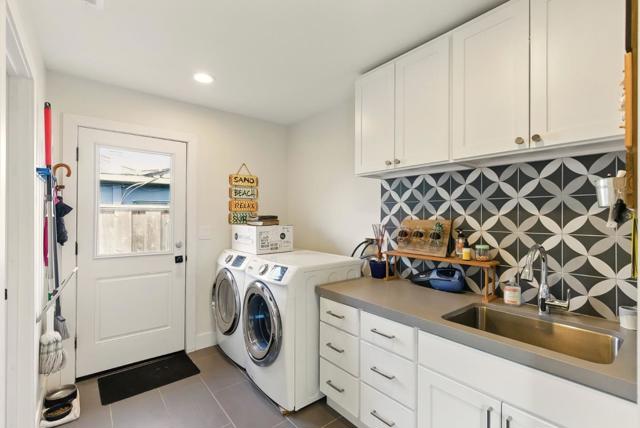 301 25th Avenue, Santa Cruz CA: https://media.crmls.org/mediaz/fe0cff87-7fb1-45e5-af74-d0c0b5509fc5.jpg