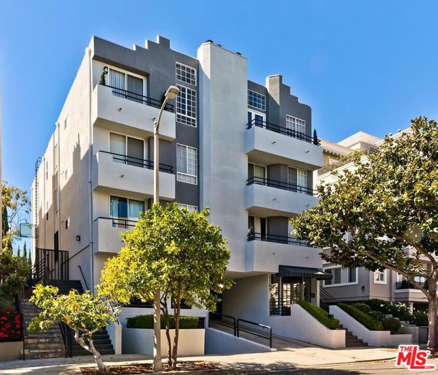 1169 Wellesley Avenue, Los Angeles, CA 90049