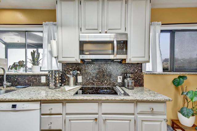 847 Arguello Boulevard, Pacifica CA: https://media.crmls.org/mediaz/fe0d5caf-0162-4268-b50a-4d17c99477b4.jpg