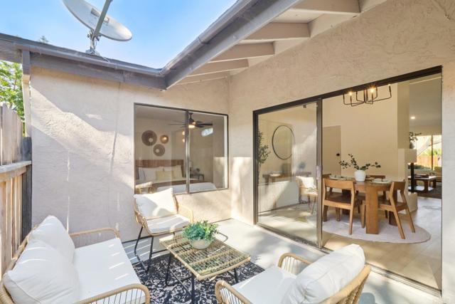 Detail Gallery Image 12 of 36 For 737 Nob Cir, Vista,  CA 92084 - 2 Beds | 2 Baths