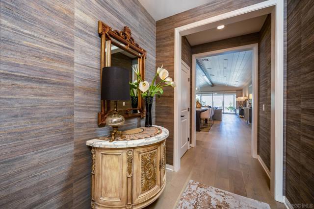 8112 Auberge Cir, San Diego CA: https://media.crmls.org/mediaz/fe0dbfda-e193-439f-8f84-d5083175a5ac.jpg