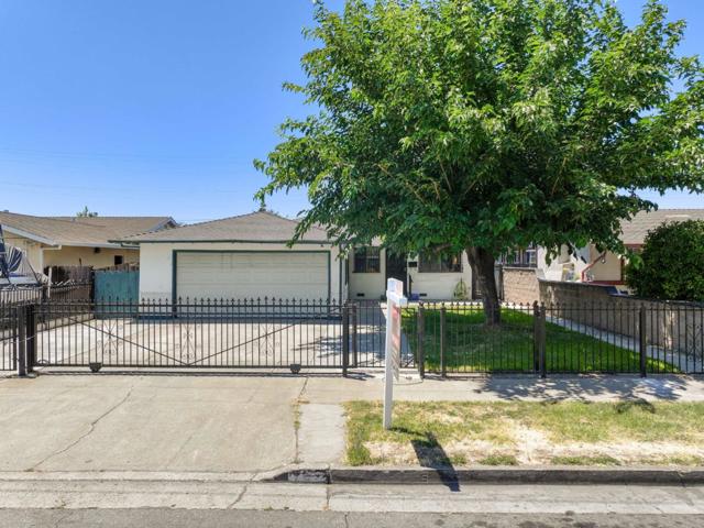 769 Peter Pan Avenue, San Jose CA: https://media.crmls.org/mediaz/fe0ef9d5-b90a-4a8e-8e83-5cec2d2bc423.jpg