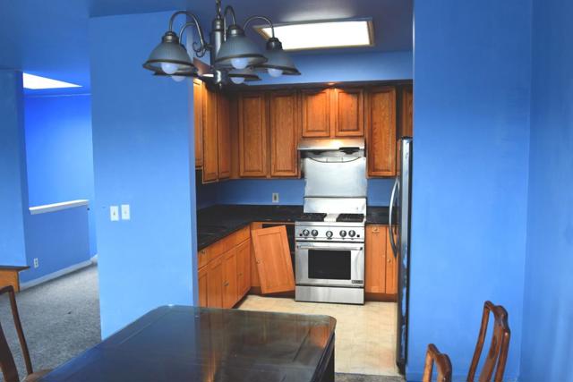 773 Gates Street, San Francisco CA: https://media.crmls.org/mediaz/fe0f9d35-9637-4f37-86ab-694ff269555a.jpg