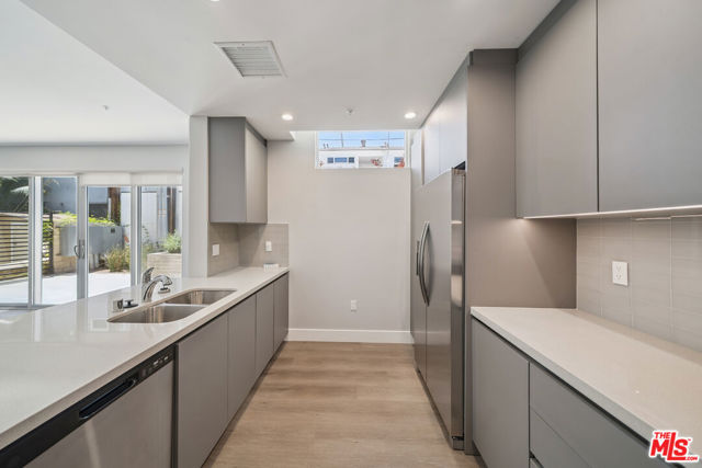 1223 N Hayworth Avenue, West Hollywood CA: https://media.crmls.org/mediaz/fe1077f4-f47a-41b7-b8e7-f0f54cba83e5.jpg
