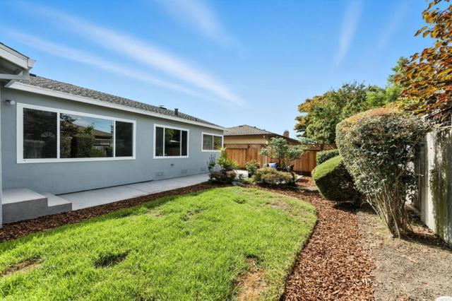 387 Menhaden Court, Foster City CA: https://media.crmls.org/mediaz/fe10c221-3775-4c2e-a3b1-68ef2d8b8f36.jpg