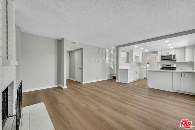 4561 Northstar Drive, Palmdale CA: https://media.crmls.org/mediaz/fe10e0e6-d34f-40fd-900f-b9b4653c290c.jpg