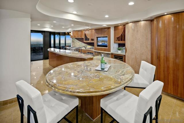 100 Harbor Dr, San Diego CA: https://media.crmls.org/mediaz/fe11dee0-5530-427f-a1fa-b3b69c5bd6fb.jpg