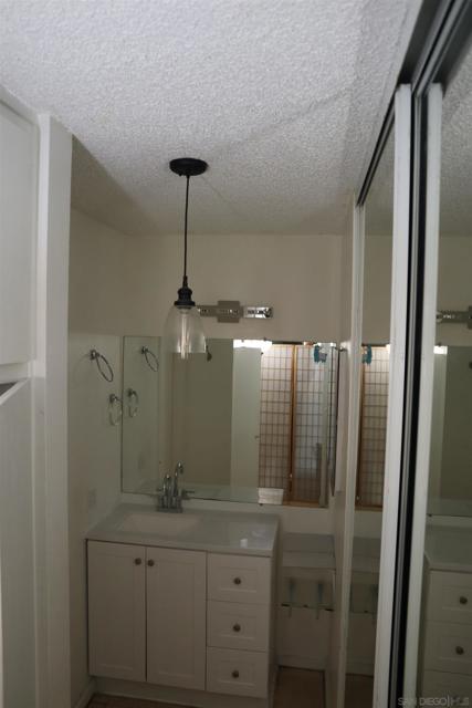 Image 11 of 41 For 3549 Castle Glen Dr  119