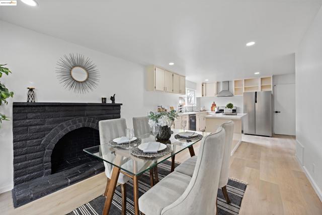 236 Larkspur, Fairfield CA: https://media.crmls.org/mediaz/fe138fc5-0484-4b79-b5f5-1cacede8755e.jpg