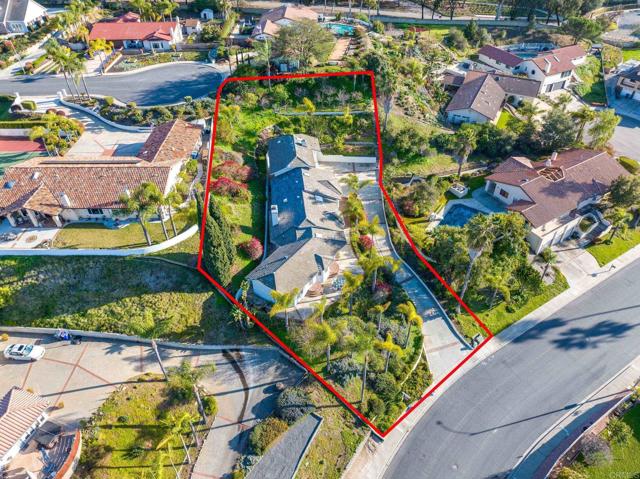 Detail Gallery Image 16 of 68 For 1248 via Christina, Vista,  CA 92084 - 4 Beds | 3 Baths