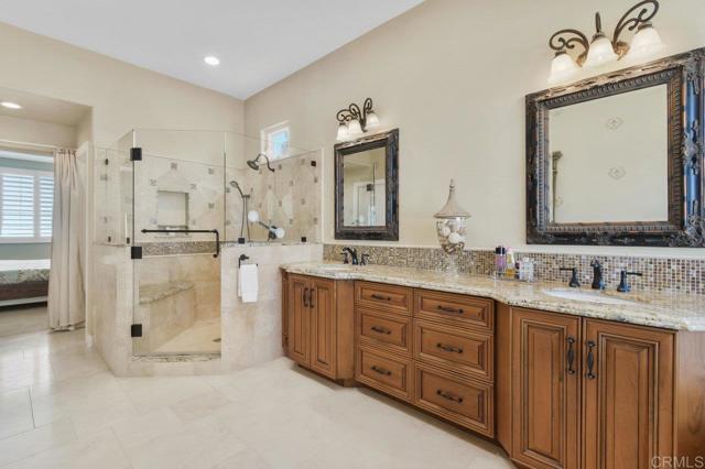 15718 Creek Hills Road, El Cajon CA: https://media.crmls.org/mediaz/fe14894e-5a23-4bfb-9156-ff8896ec751d.jpg