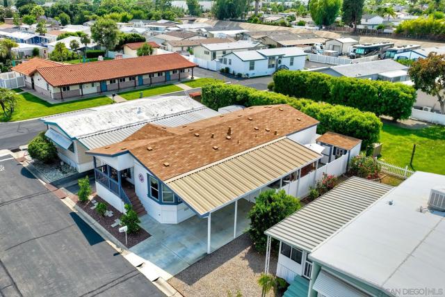 1001 S Hale Ave, Escondido CA: https://media.crmls.org/mediaz/fe148bf2-1ebb-491f-9d6f-cb33fa8006e7.jpg