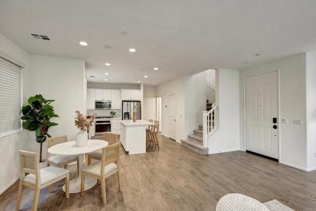 211 Silver Fir Court, Vista CA: https://media.crmls.org/mediaz/fe1498b7-05c2-47ba-bd26-e3860130e4b6.jpg
